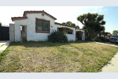 10504 S Manhattan, Los Angeles, CA 90047 - Photo 1