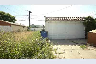 10504 S Manhattan, Los Angeles, CA 90047 - Photo 20