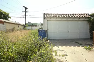10504 S Manhattan, Los Angeles, CA 90047 - Photo 20