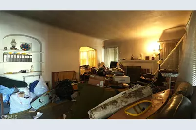 10504 S Manhattan, Los Angeles, CA 90047 - Photo 18