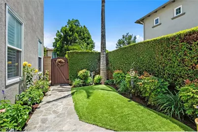 9 Petaluma, Irvine, CA 92602 - Photo 20