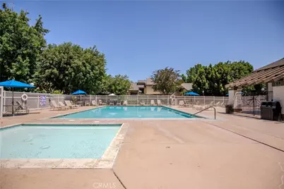2528 -D N Tustin, Santa Ana, CA 92705 - Photo 40