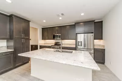 1946 Hazil Olson Ln, Colton, CA 92324 - Photo 6