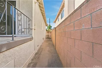 20232 Gifford Street, Winnetka, CA 91306 - Photo 42