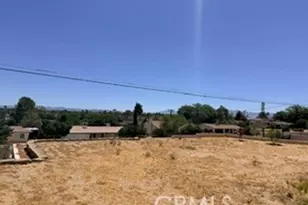 16192 Molino, Victorville, CA 92395 - Photo 12