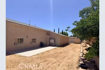 16192 Molino, Victorville, CA 92395 - Photo 10