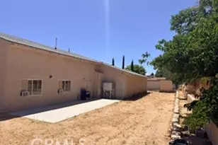 16192 Molino, Victorville, CA 92395 - Photo 10
