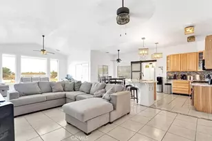 16192 Molino, Victorville, CA 92395 - Photo 12