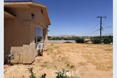 16192 Molino, Victorville, CA 92395 - Photo 8