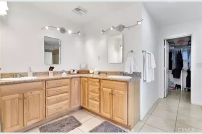16192 Molino, Victorville, CA 92395 - Photo 22