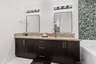 21 Gramercy #220, Irvine, CA 92612 - Photo 18