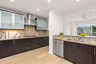 21 Gramercy #220, Irvine, CA 92612 - Photo 12
