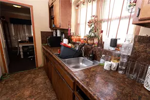 447 E 94th St, Los Angeles, CA 90003 - Photo 14