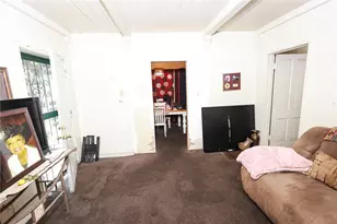 447 E 94th St, Los Angeles, CA 90003 - Photo 6