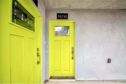 531 W 80th Street, Los Angeles, CA 90044 - Photo 2