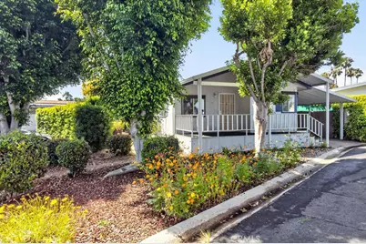 24921 Muirlands Boulevard #108, Lake Forest, CA 92630 - Photo 2