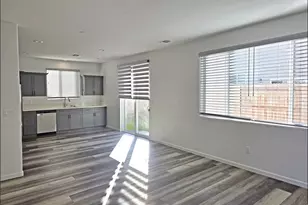 3021 N Sowell St, Visalia, CA 93291 - Photo 6