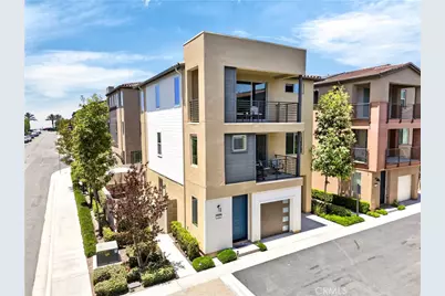 566 Catalonia, Lake Forest, CA 92630 - Photo 2
