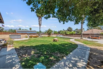 34407 Fairview Dr, Yucaipa, CA 92399 - Photo 32