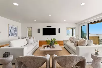 1554 E Oceanfront, Newport Beach, CA 92661 - Photo 8