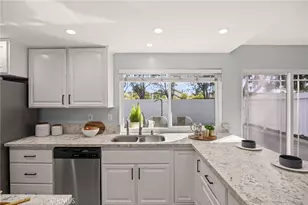 15 Bluecoat, Irvine, CA 92620 - Photo 12