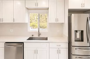 8428 Hollywood, West Hollywood, CA 90069 - Photo 28