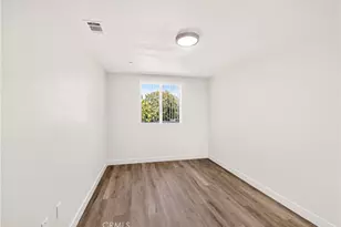 924 W 75th St, Los Angeles, CA 90044 - Photo 26