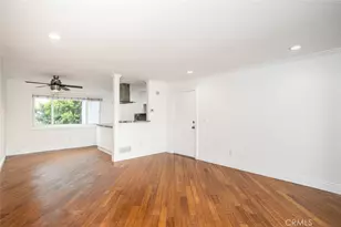 21662 Brookhurst, Huntington Beach, CA 92646 - Photo 2