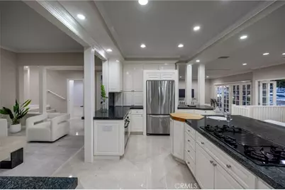 736 Harbor Island Drive, Newport Beach, CA 92660 - Photo 32