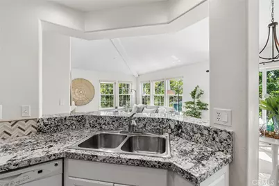 169 Montana Del Lago Drive, Rancho Santa Margarita, CA 92688 - Photo 12