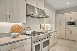 190 Orange, Lake Forest, CA 92630 - Photo 8