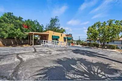 521 W Citrus, Redlands, CA 92373 - Photo 2