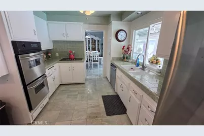 9092 Adelia Circle, Huntington Beach, CA 92646 - Photo 2