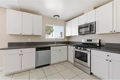 28047 Ermine, Canyon Country, CA 91351 - Photo 10