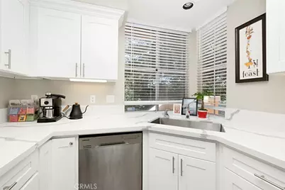 709 Solvay Aisle, Irvine, CA 92606 - Photo 8