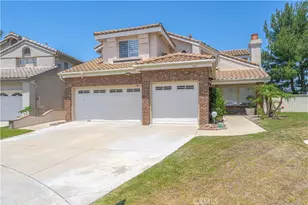1011 S Mountcrest Ct, Anaheim, CA 92808 - Photo 2