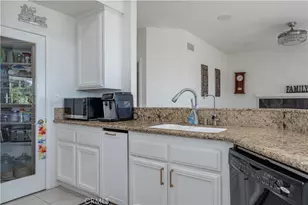 1011 S Mountcrest Ct, Anaheim, CA 92808 - Photo 12