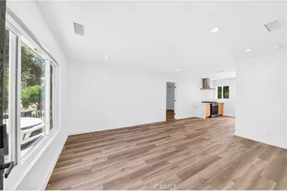 7117 Natick, Van Nuys, CA 91405 - Photo 6