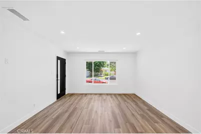 7117 Natick, Van Nuys, CA 91405 - Photo 4