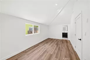 7117 Natick, Van Nuys, CA 91405 - Photo 2