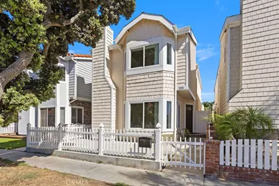 222 17th Street, Huntington Beach, CA 92648 - Photo 1