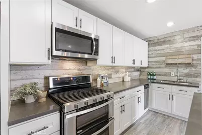 215 Wichita #406, Huntington Beach, CA 92648 - Photo 14