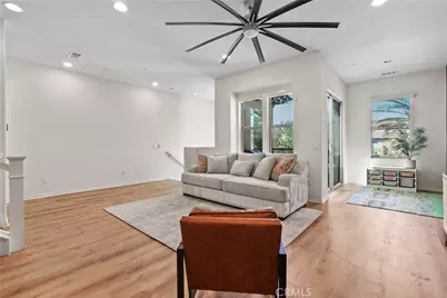 88 Renewal, Irvine, CA 92618 - Photo 8