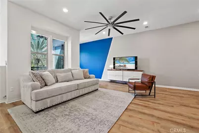 88 Renewal, Irvine, CA 92618 - Photo 6