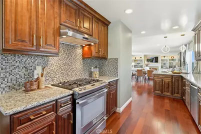 2524 Hartford Avenue, Fullerton, CA 92835 - Photo 8