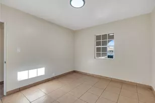 16754 Merrill St, Victorville, CA 92395 - Photo 12
