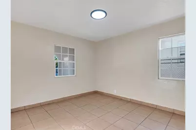 16754 Merrill Street, Victorville, CA 92395 - Photo 10