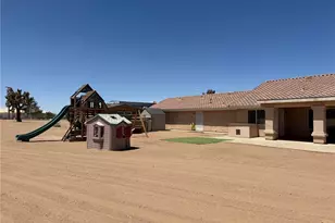 11385 Trinity Rd, Oak Hills, CA 92344 - Photo 26