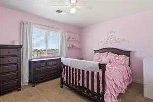 11385 Trinity Rd, Oak Hills, CA 92344 - Photo 16
