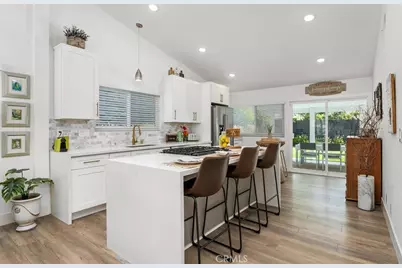 25552 Mackenzie Street, Laguna Hills, CA 92653 - Photo 4